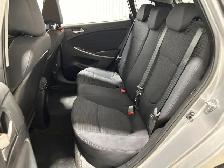 Hyundai Accent Voiture à hayon, 5 portes, boîte automatique GL 2 - Photo 16