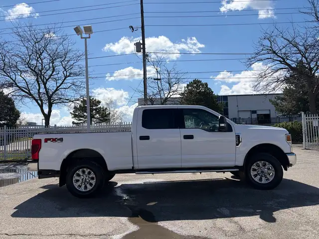 2022 Ford F-250 XLT FX4 4WD Crew Cab 6.75' Box 6.2L V8 Gas - Photo 4