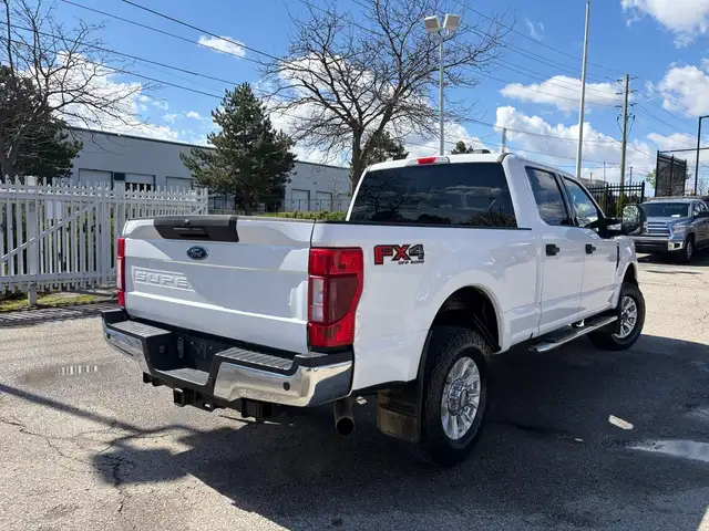2022 Ford F-250 XLT FX4 4WD Crew Cab 6.75' Box 6.2L V8 Gas - Photo 5