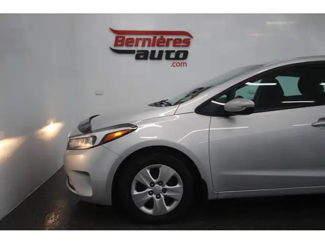 2017 Kia Forte LX - Photo 5