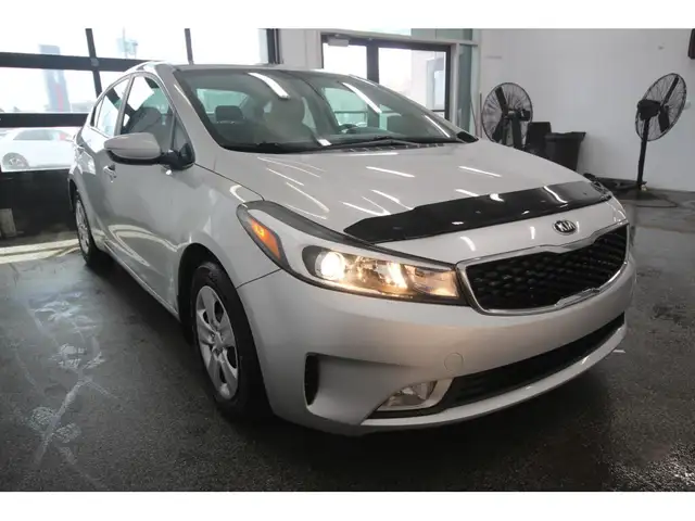 2017 Kia Forte LX - Photo 8