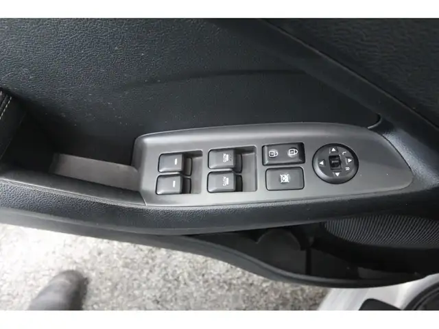 2017 Kia Forte LX - Photo 13