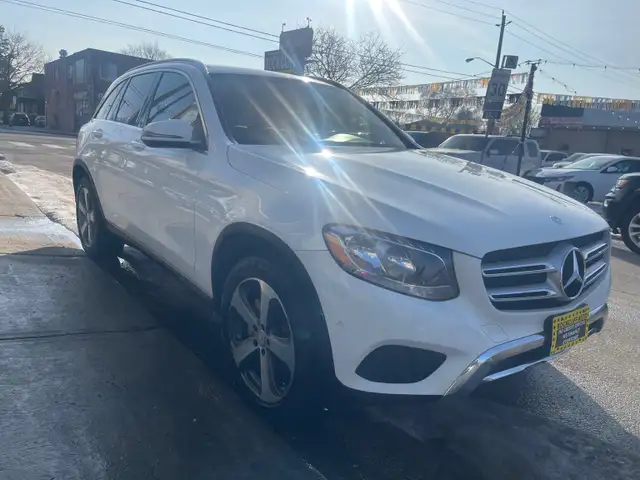 2017 Mercedes-Benz GLC 300 - Photo 3