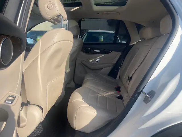 2017 Mercedes-Benz GLC 300 - Photo 11