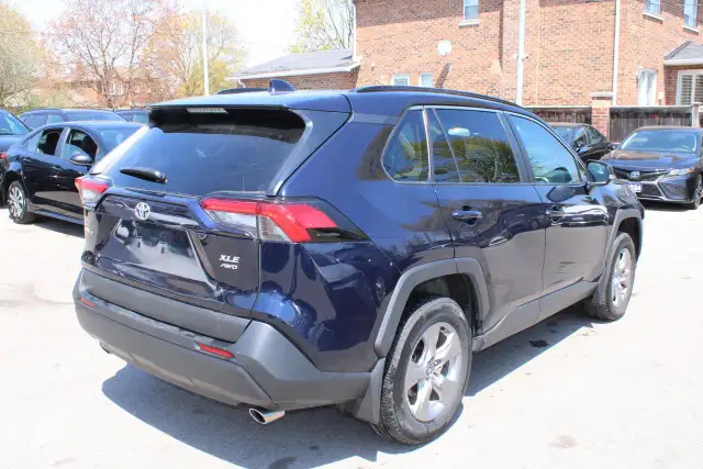 2024 Toyota RAV4 XLE - Photo 8