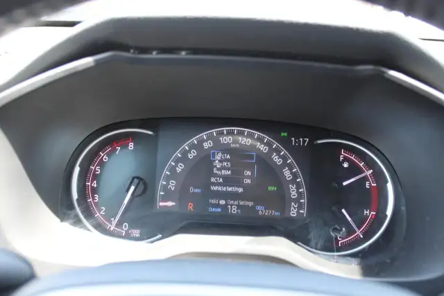 2024 Toyota RAV4 XLE - Photo 9