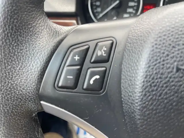2011 BMW 328 i xDrive - Photo 13