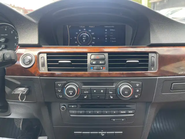 2011 BMW 328 i xDrive - Photo 16