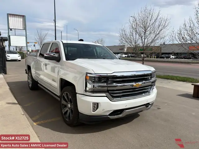 2016 Chevrolet Silverado 1500 4WD Crew Cab 143.5' High Country