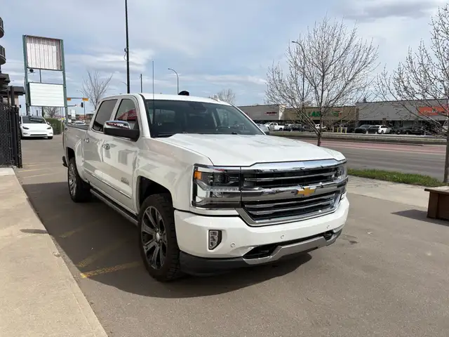 2016 Chevrolet Silverado 1500 4WD Crew Cab 143.5' High Country - Photo 2