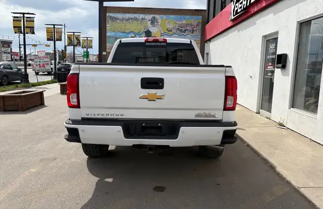 2016 Chevrolet Silverado 1500 4WD Crew Cab 143.5' High Country - Photo 8