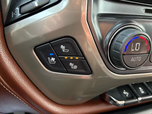 2016 Chevrolet Silverado 1500 4WD Crew Cab 143.5' High Country - Photo 27
