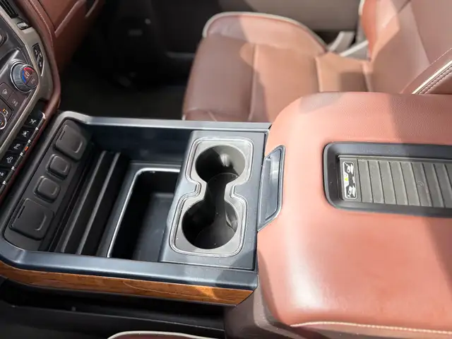 2016 Chevrolet Silverado 1500 4WD Crew Cab 143.5' High Country - Photo 34