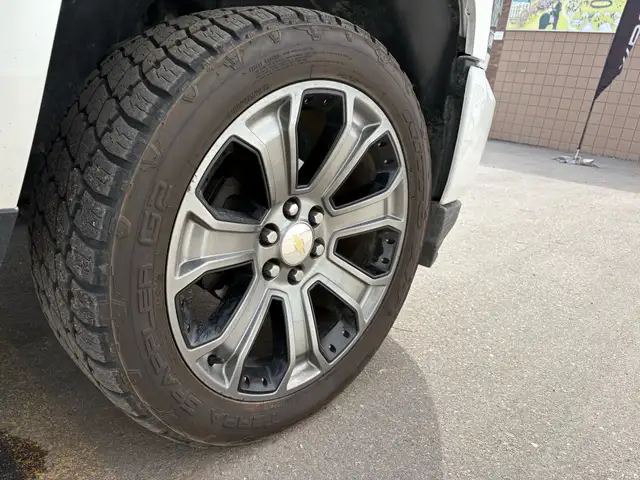 2016 Chevrolet Silverado 1500 4WD Crew Cab 143.5' High Country - Photo 38