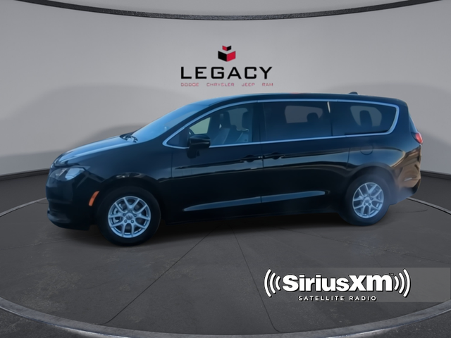 2025 Chrysler Grand Caravan SXT Heated Seats | Apple CarPlay | A - Photo 4