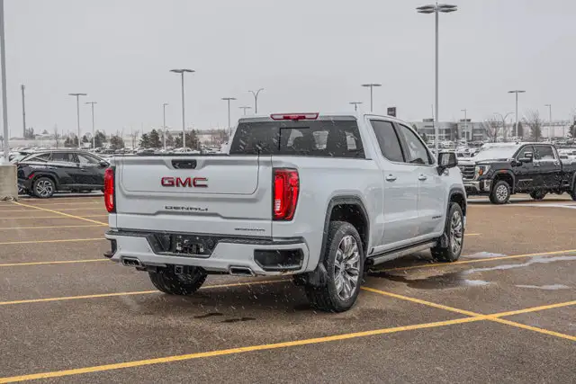 2026 GMC Sierra 1500 Denali - Photo 9
