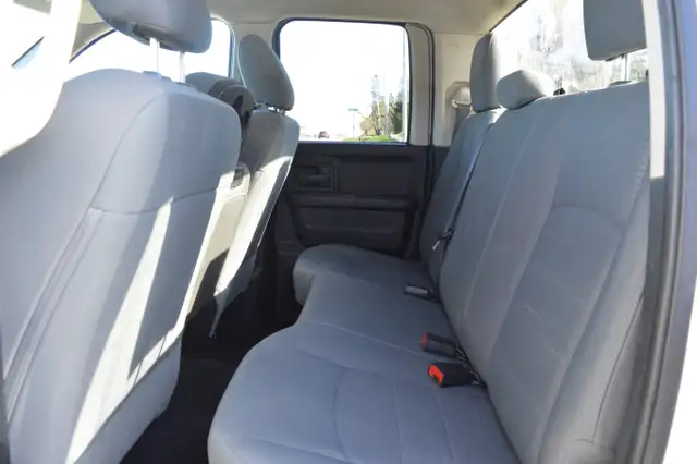 2017 Ram 1500 4WD Quad Cab 140.5' ST - Photo 10