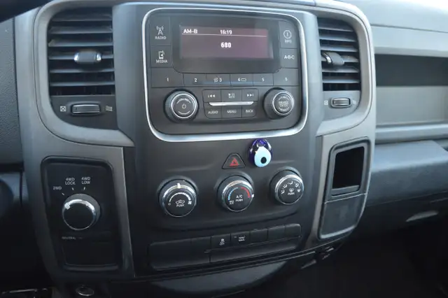 2017 Ram 1500 4WD Quad Cab 140.5' ST - Photo 19