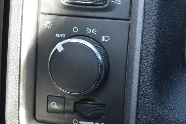 2017 Ram 1500 4WD Quad Cab 140.5' ST - Photo 23