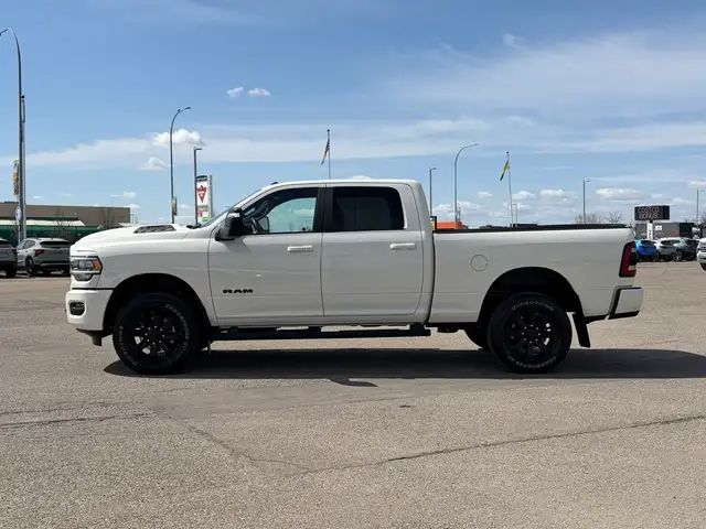 2024 RAM 2500 Laramie - Photo 3