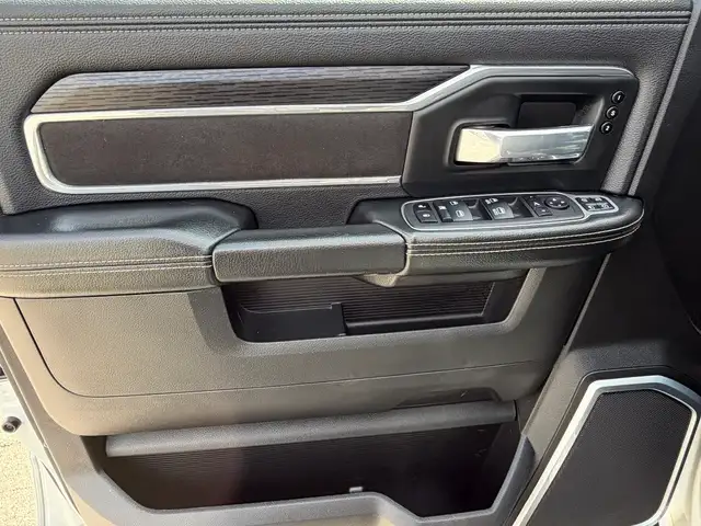 2024 RAM 2500 Laramie - Photo 8