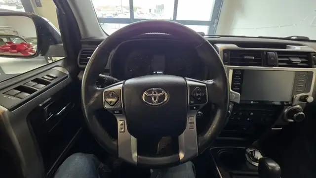 2022 Toyota 4Runner SR5 AWD 7 PASSAGER - Photo 13
