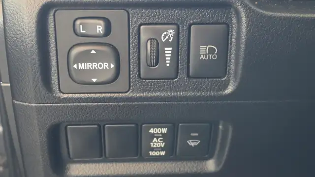2022 Toyota 4Runner SR5 AWD 7 PASSAGER - Photo 14