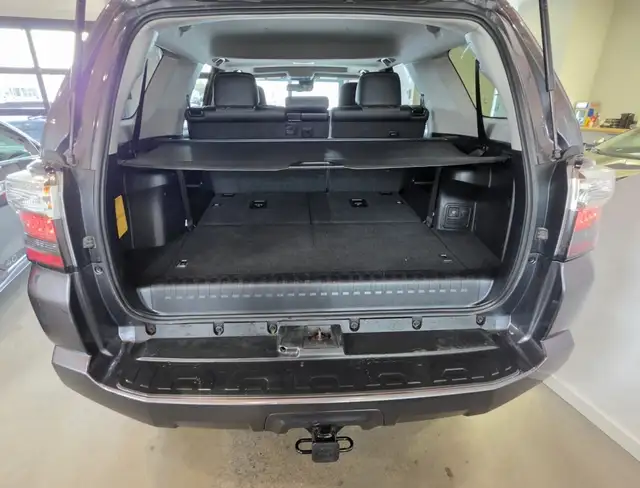 2022 Toyota 4Runner SR5 AWD 7 PASSAGER - Photo 38