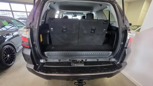 2022 Toyota 4Runner SR5 AWD 7 PASSAGER - Photo 39