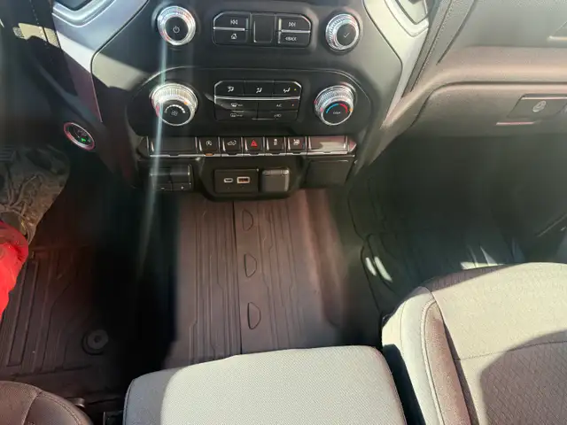 2019 GMC Sierra 1500 Elevation Double Cab 4WD - Photo 15