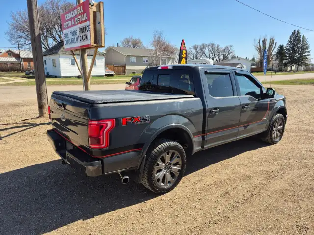 2017 Ford F-150 - Photo 2