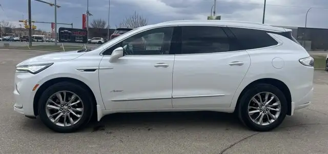 2023 Buick Enclave Avenir AWD - Photo 2
