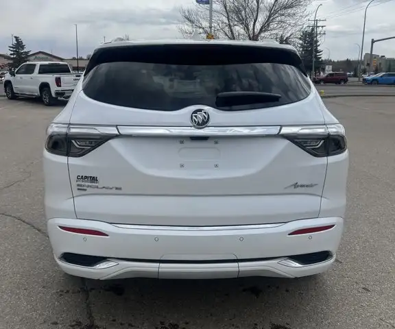 2023 Buick Enclave Avenir AWD - Photo 4