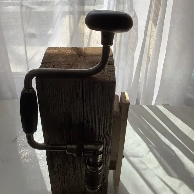Hand drill