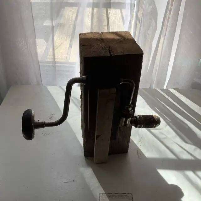 Hand drill - Photo 2