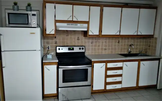 Fully Furnished 3 ½ Apartment, in Cote Vertu, Ville Saint-Lauren - Photo 4