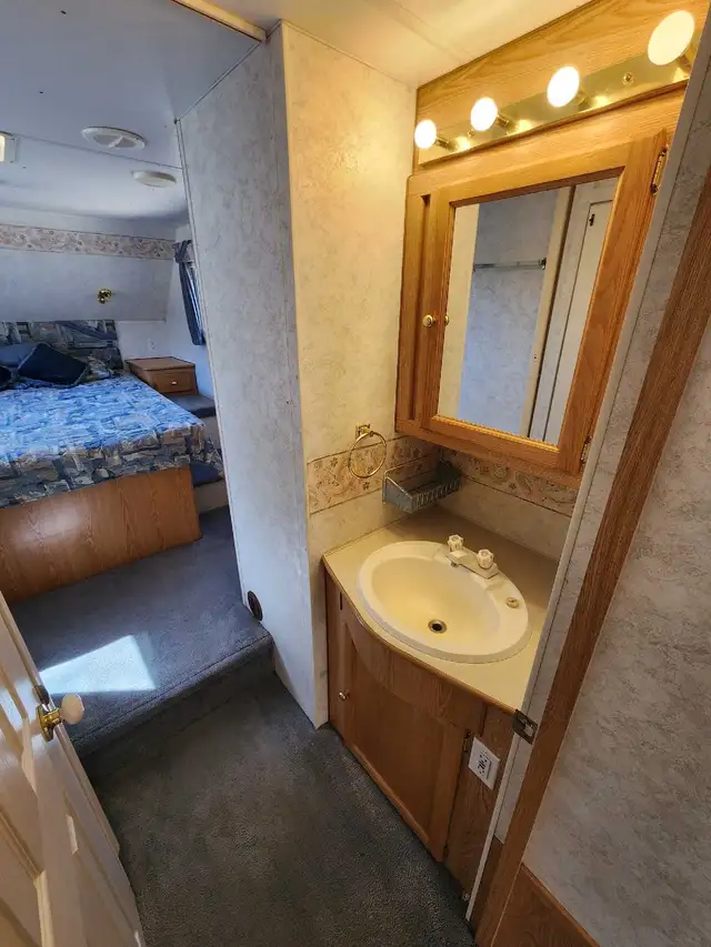 2002 Kustom Coach Titan - Photo 7