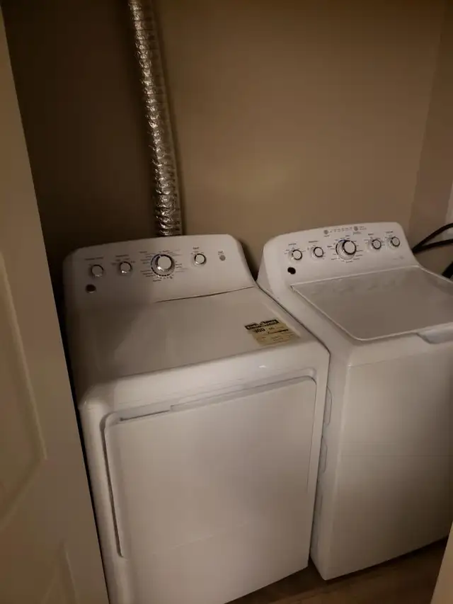 2 Bedroom B/ Suite  FULLY FURNISHED  Available June 1, 2026 - Photo 7