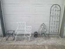 METAL GARDEN & PATIO ITEMS