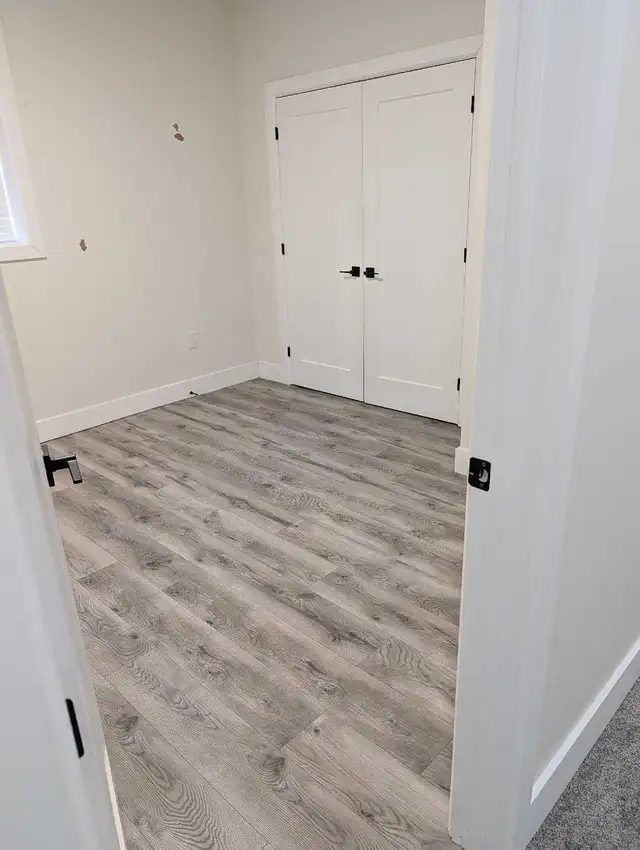 Three bedroom 2 full bathrooms - Photo 7