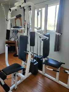 À vendre.Machine d’entraînement et vélo d’entraînement. - Photo 2