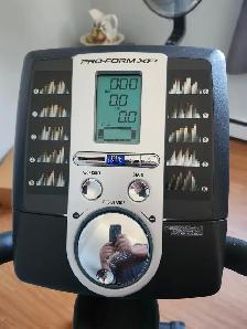 À vendre.Machine d’entraînement et vélo d’entraînement. - Photo 4