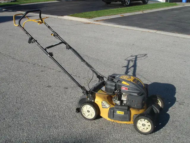 UP FOR SALE TODAY 3 IN 1 20' CUB CADET 6.75HP/173CC LAWNMOWER! - Photo 2