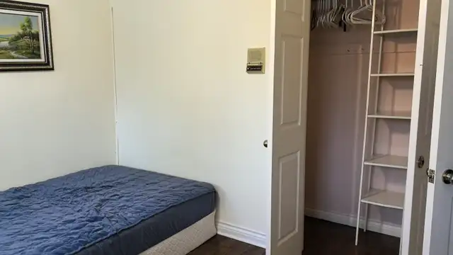 Private bedrooms in North York( Leslie & Steeles) - Photo 6