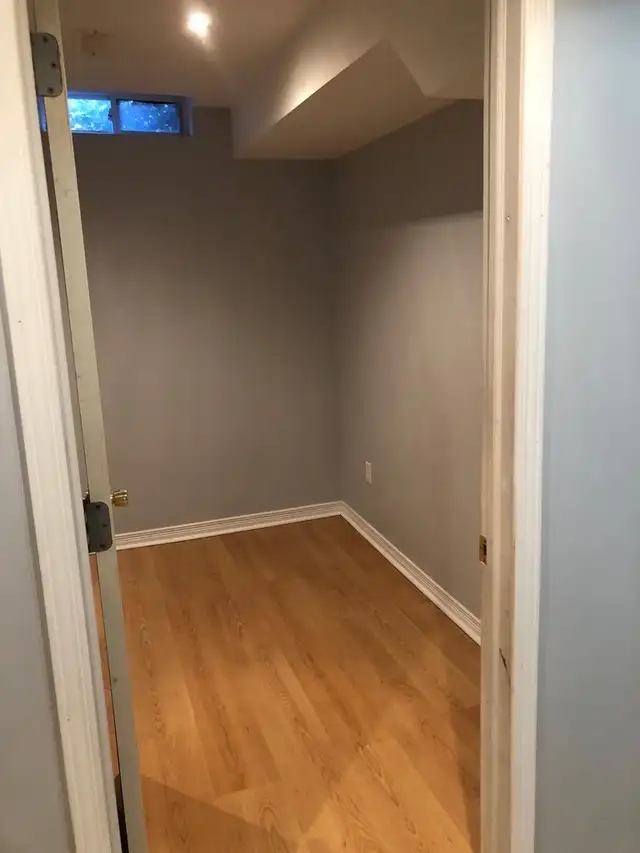 Basement for rent - Photo 4