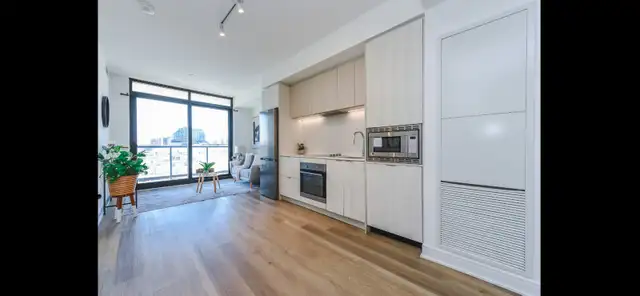 CONDO UNIT-2 BEDROOMS DEN/2 BATHS