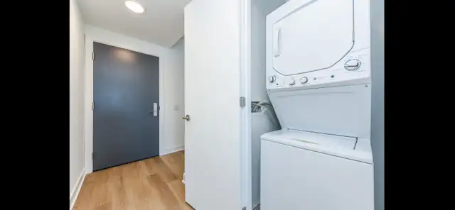 CONDO UNIT-2 BEDROOMS DEN/2 BATHS - Photo 4