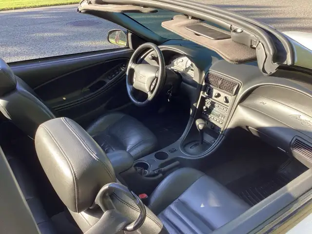 Ford Mustang GT 2004 - Photo 8