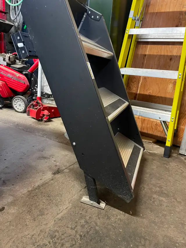 RV Steps - Photo 3