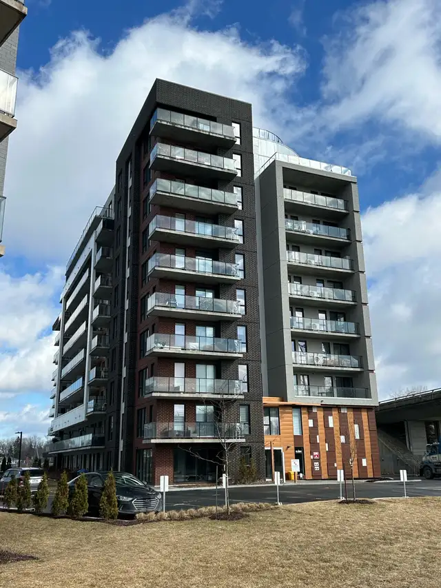 Condo moderne 3 ½ – Pointe-Claire (8e étage)